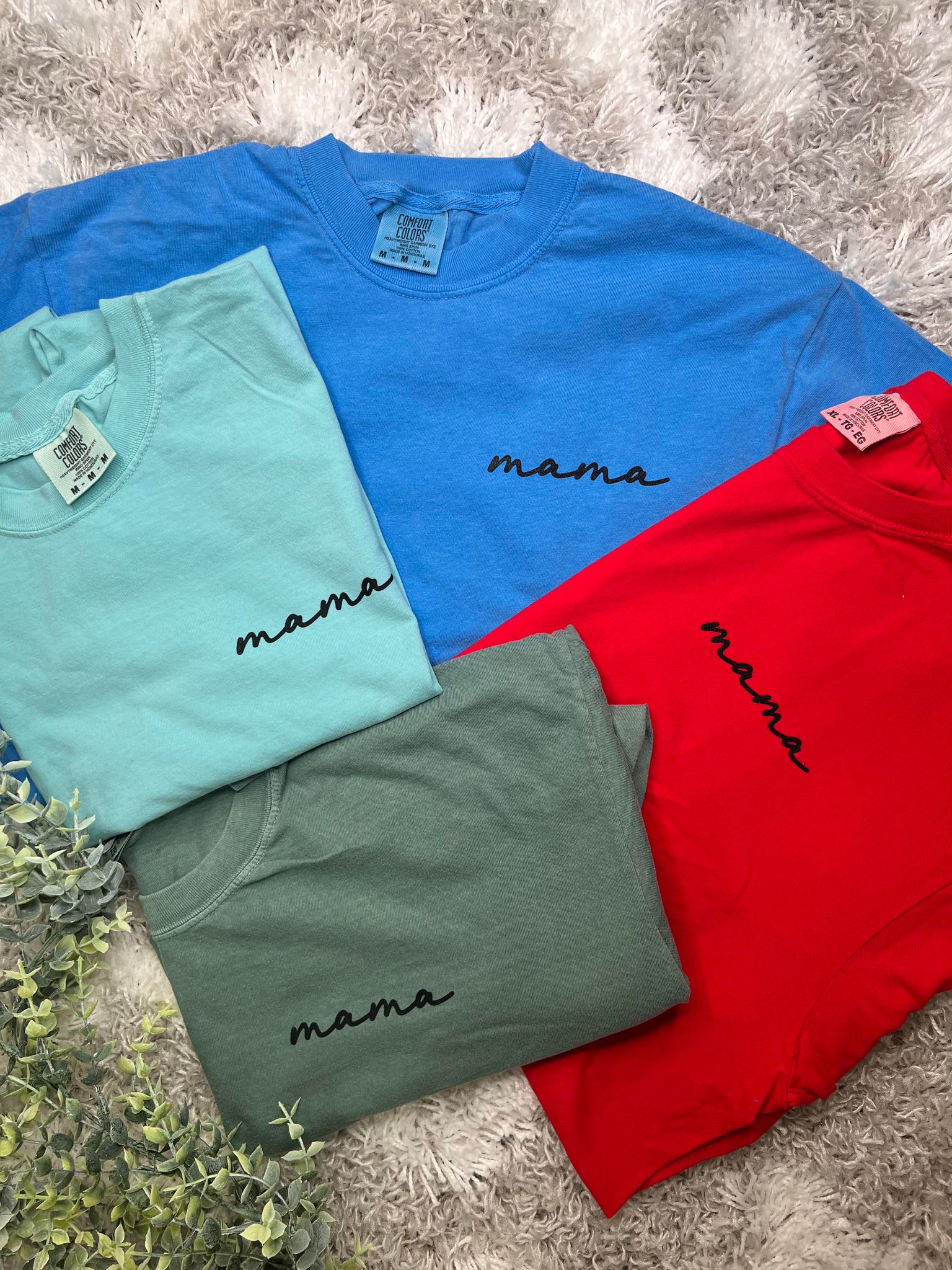 Minimalist Mama Tee- ASK Apparel LLC