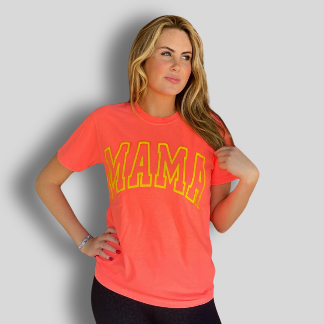 OUTLINED MAMA TEE