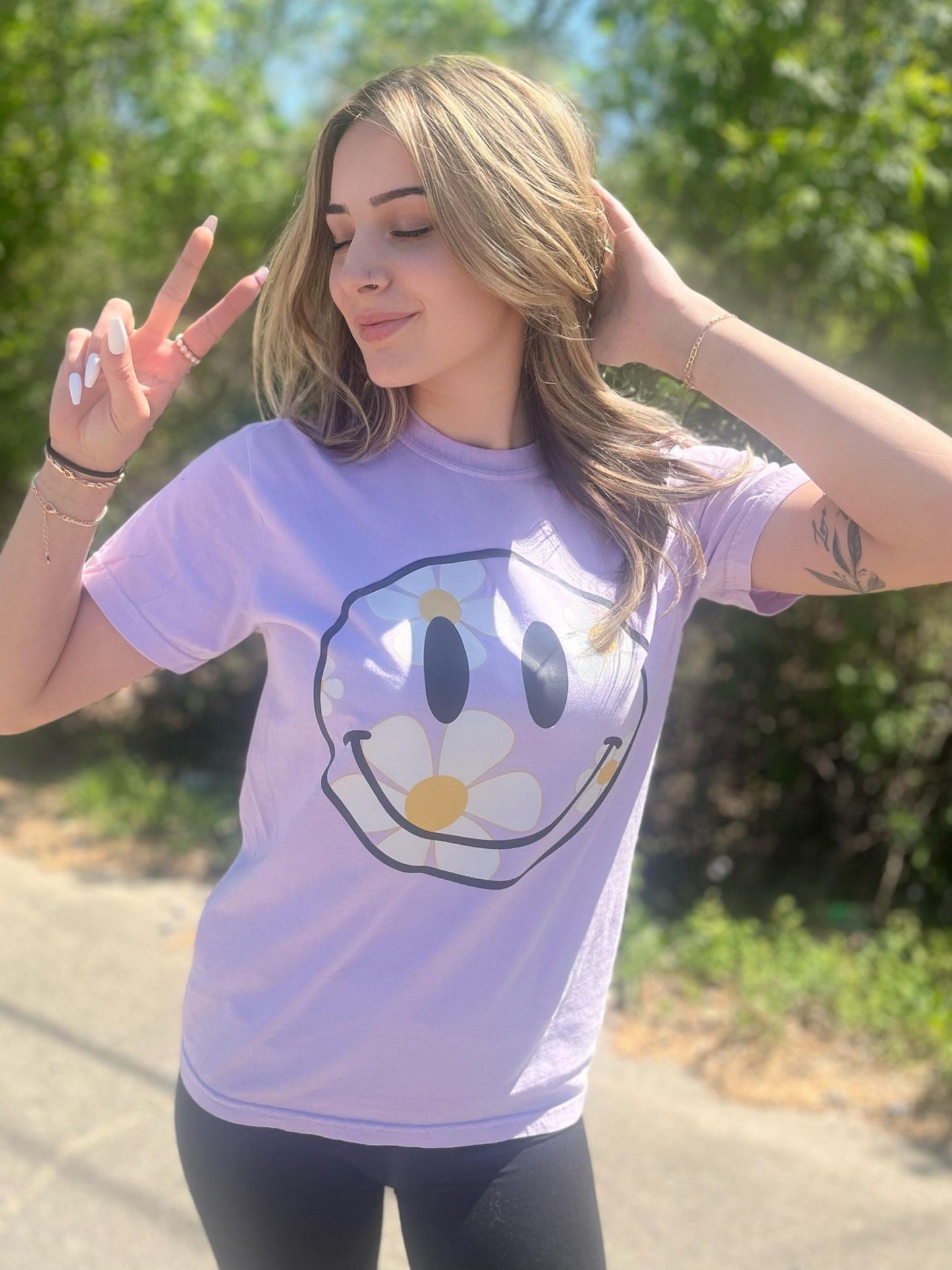 Orchid Smiley Daisy Tee